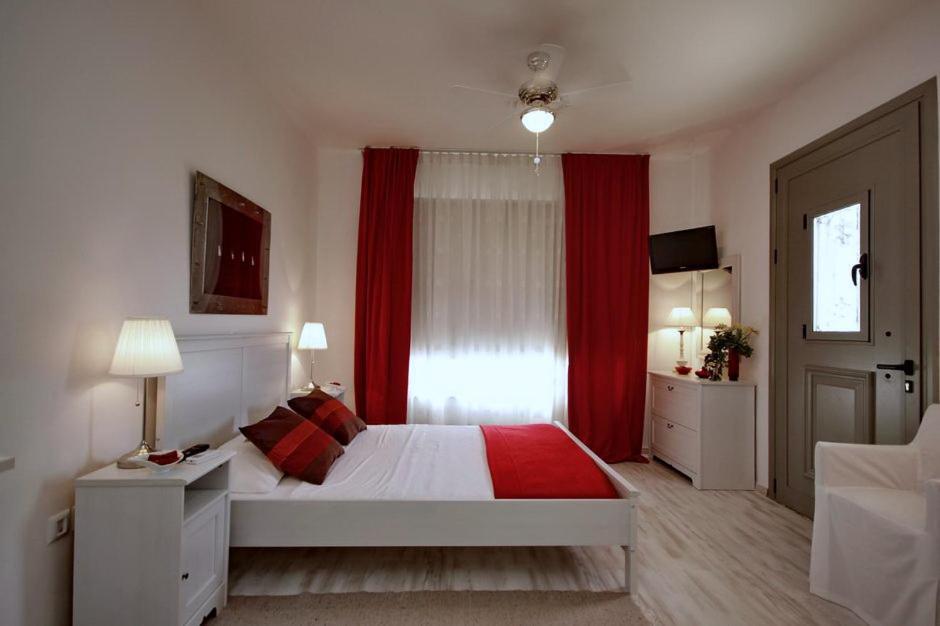 Aloe Luxury Apartments Porto Heli Exterior foto